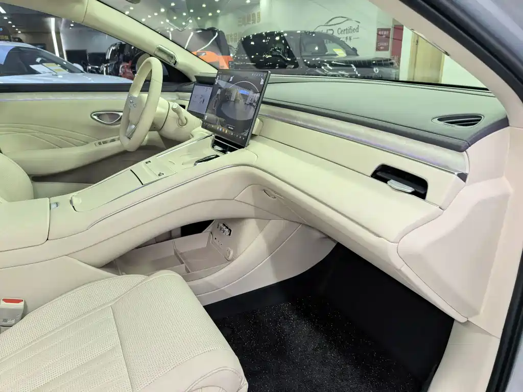 BYD 海豹08 — миниатюра 18