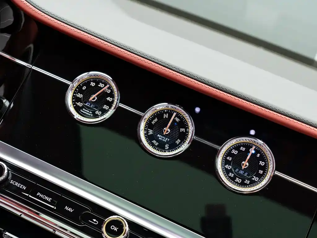 Bentley Flying Spur — миниатюра 22