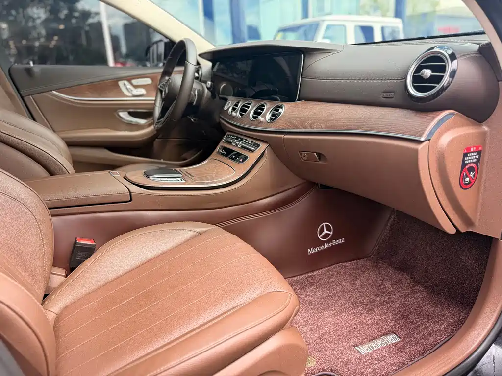 Mercedes-Benz E-Class — миниатюра 24