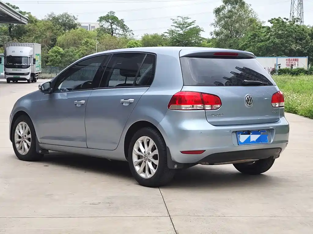 Volkswagen Golf 2012 1.6 AT Comfort