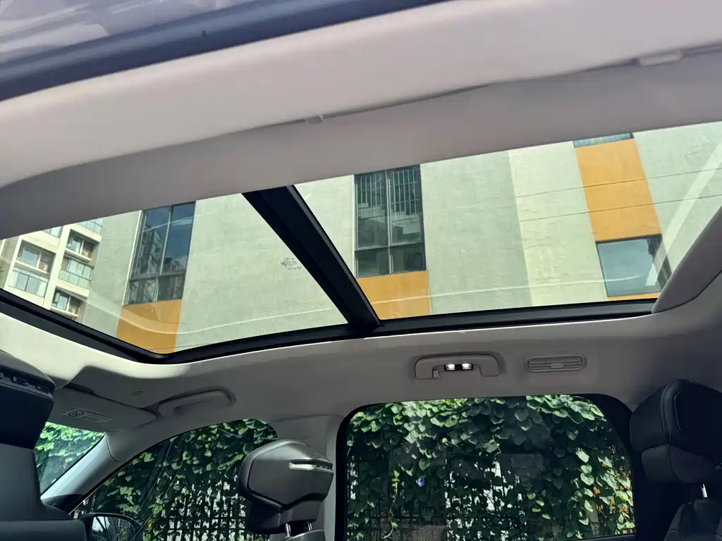 Ford Edge — миниатюра 15