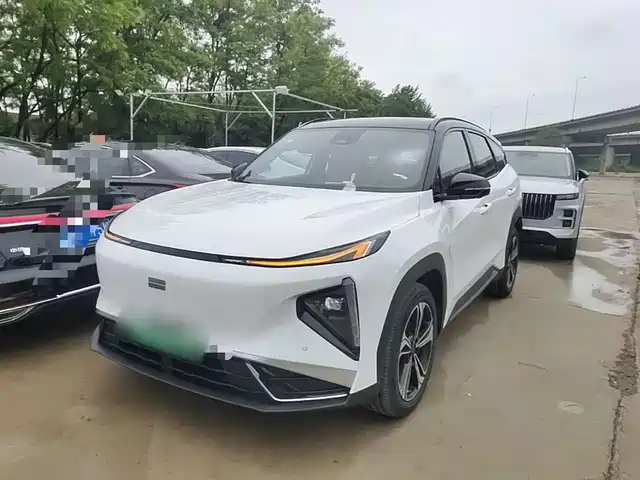 2025 Geely Galaxy L7