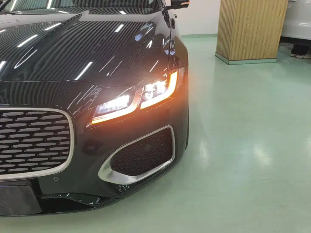 Jaguar XFL — миниатюра 24