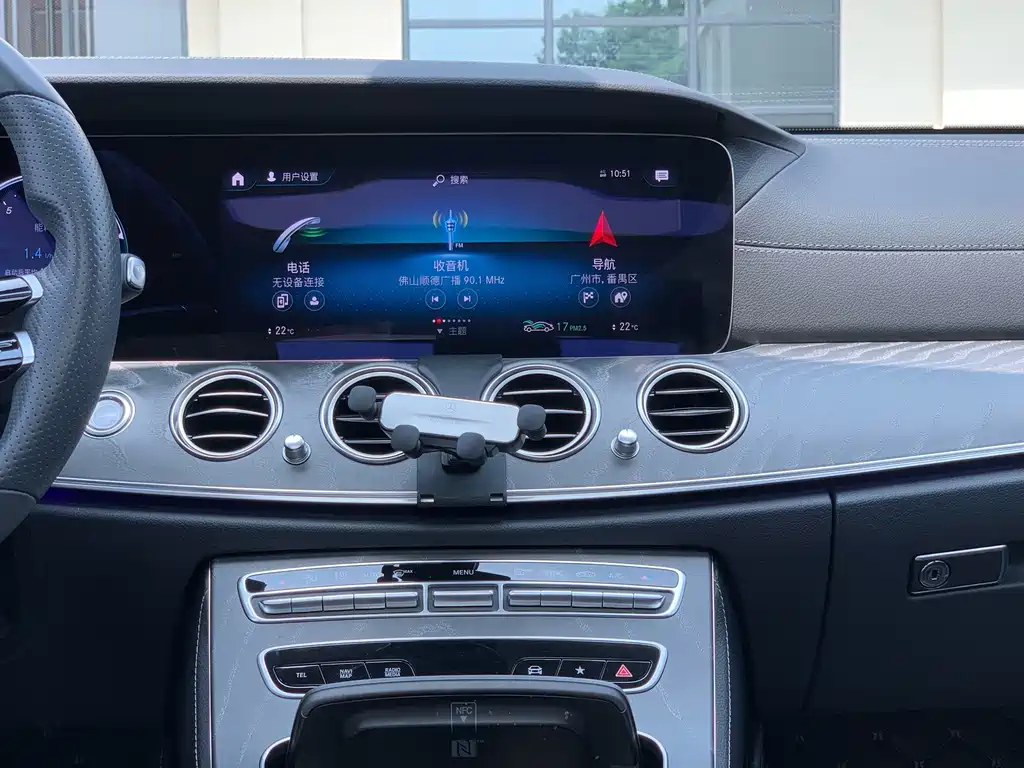 Mercedes-Benz E-Class — миниатюра 19