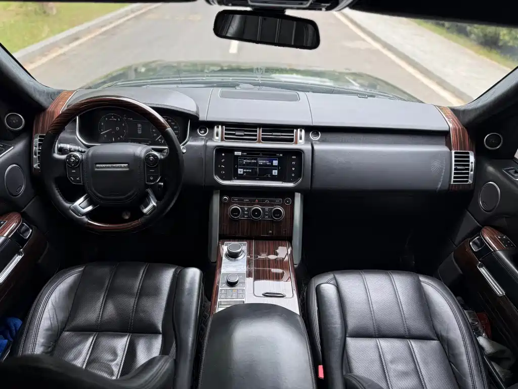 Land Rover Range Rover — миниатюра 5