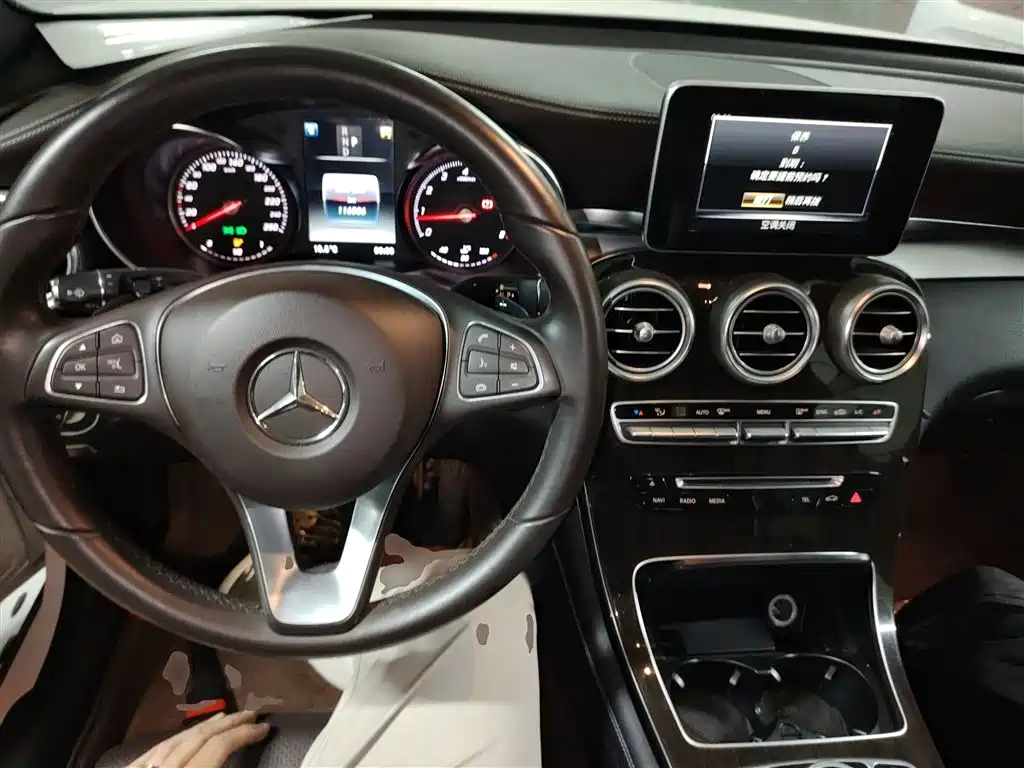 Mercedes-Benz GLC 2018 GLC 260 4MATIC