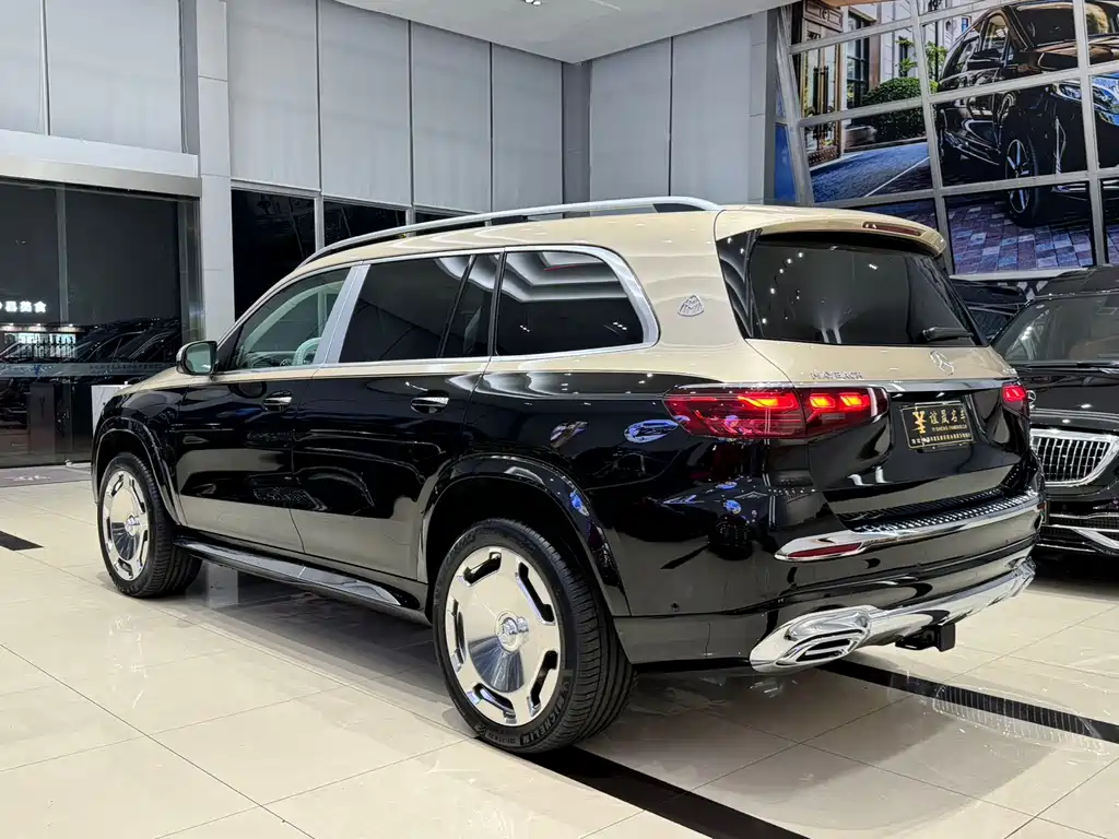 Mercedes-Benz GLS — миниатюра 20