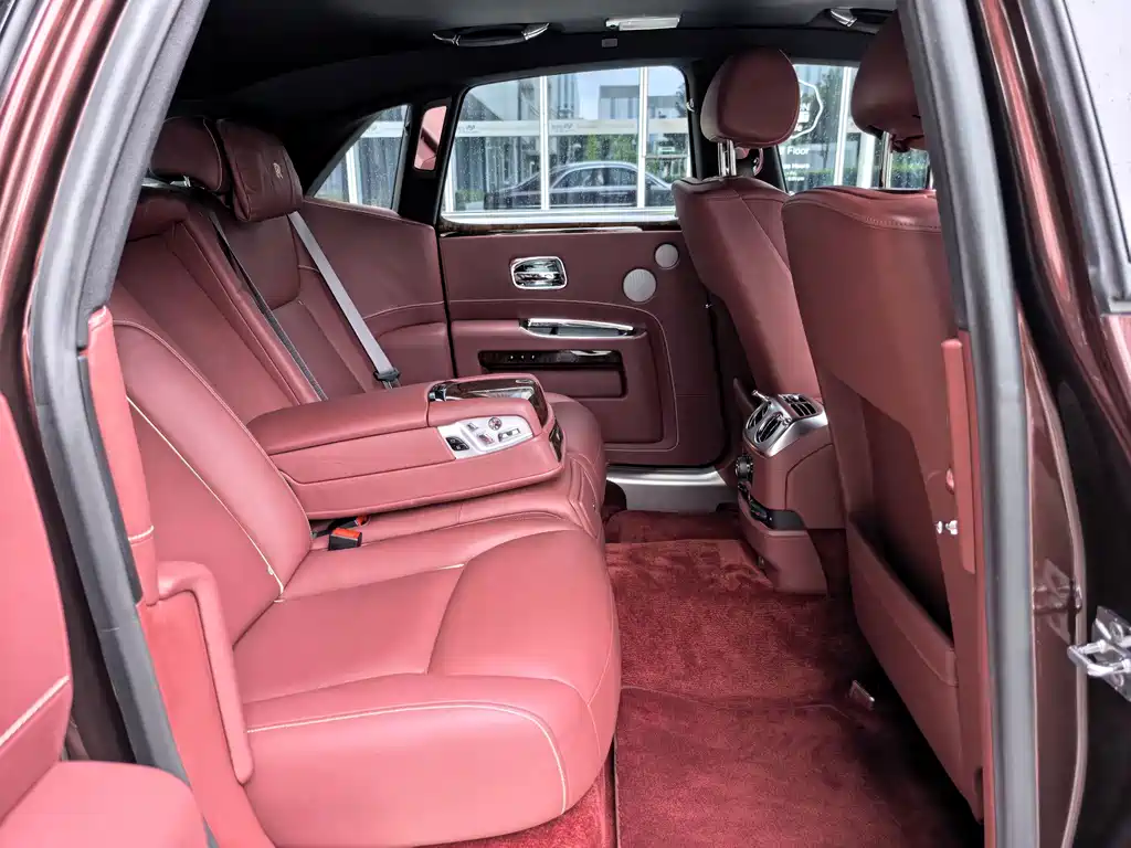 Rolls-Royce Ghost — миниатюра 36