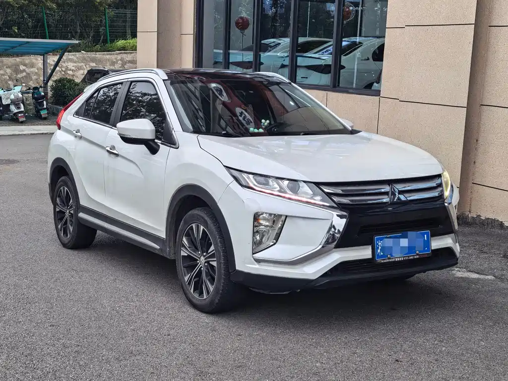 Mitsubishi Eclipse Cross — миниатюра 3