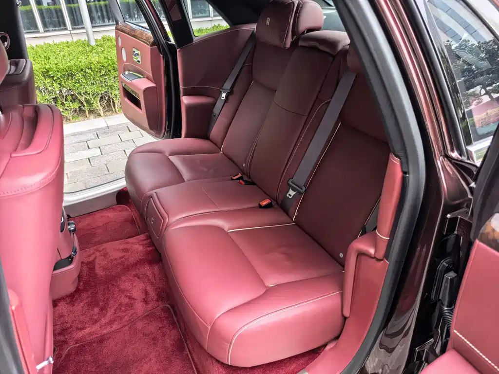 Rolls-Royce Ghost — миниатюра 42