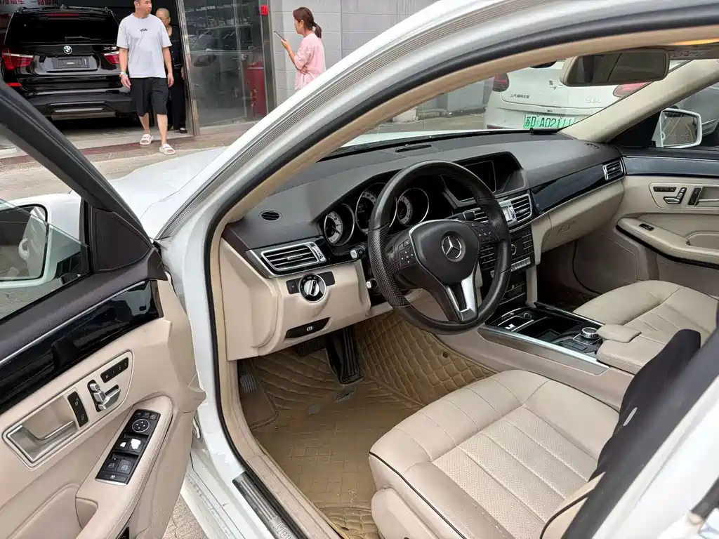 Mercedes-Benz E-Class — миниатюра 2