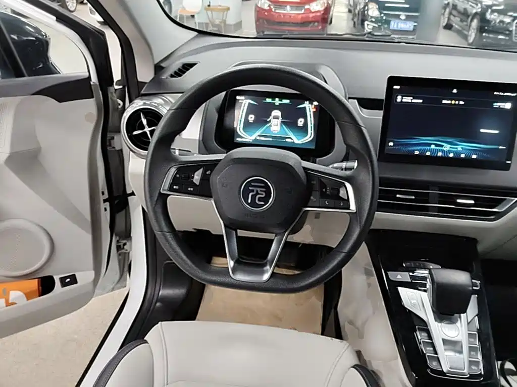 BYD Yuan Pro — миниатюра 11