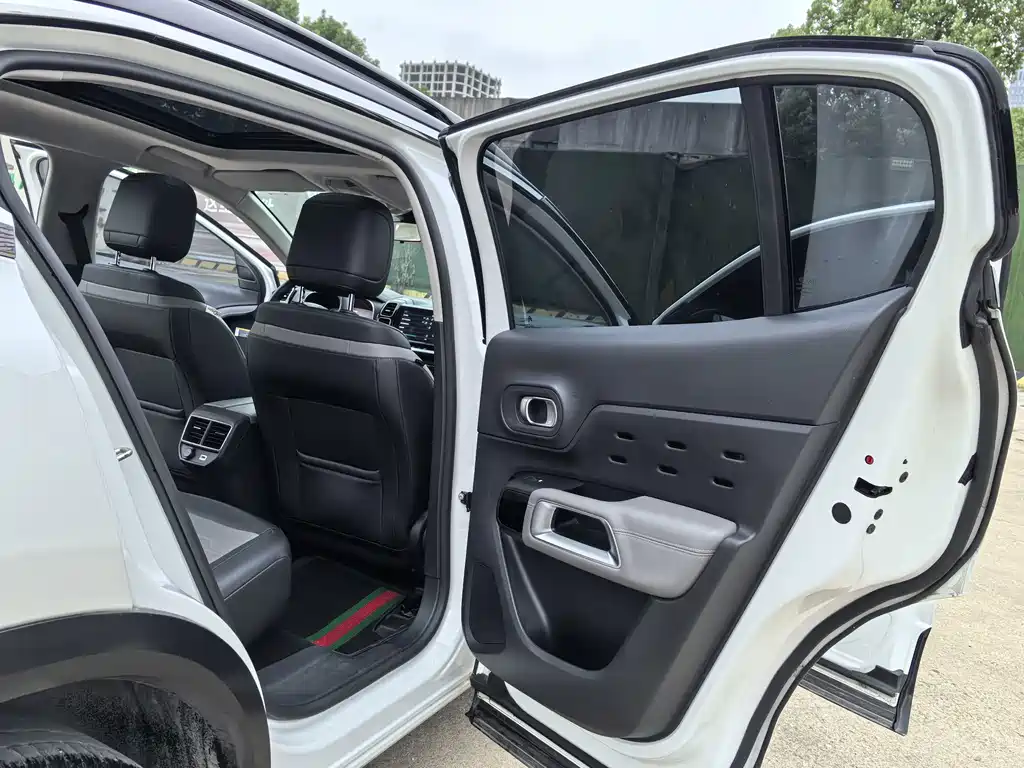 Citroen C5 AIRCROSS — миниатюра 17