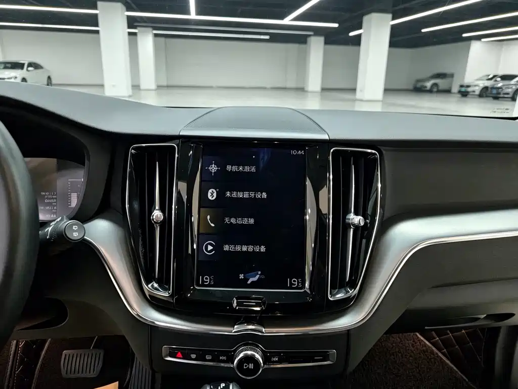 Volvo XC60 — миниатюра 5