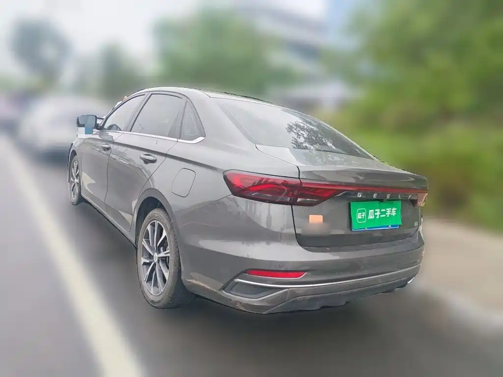 Geely Emgrand — миниатюра 25
