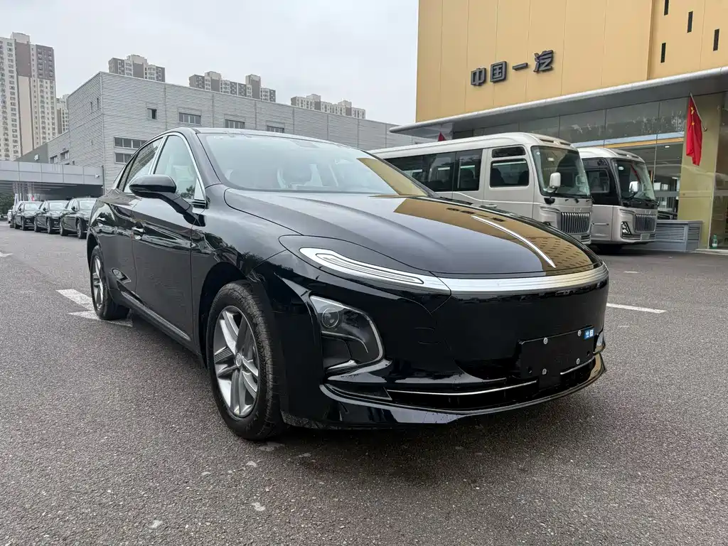 Hongqi Hongqi E-QM5 — миниатюра 3