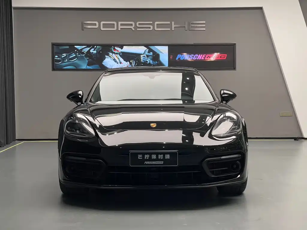 Porsche Panamera 2022