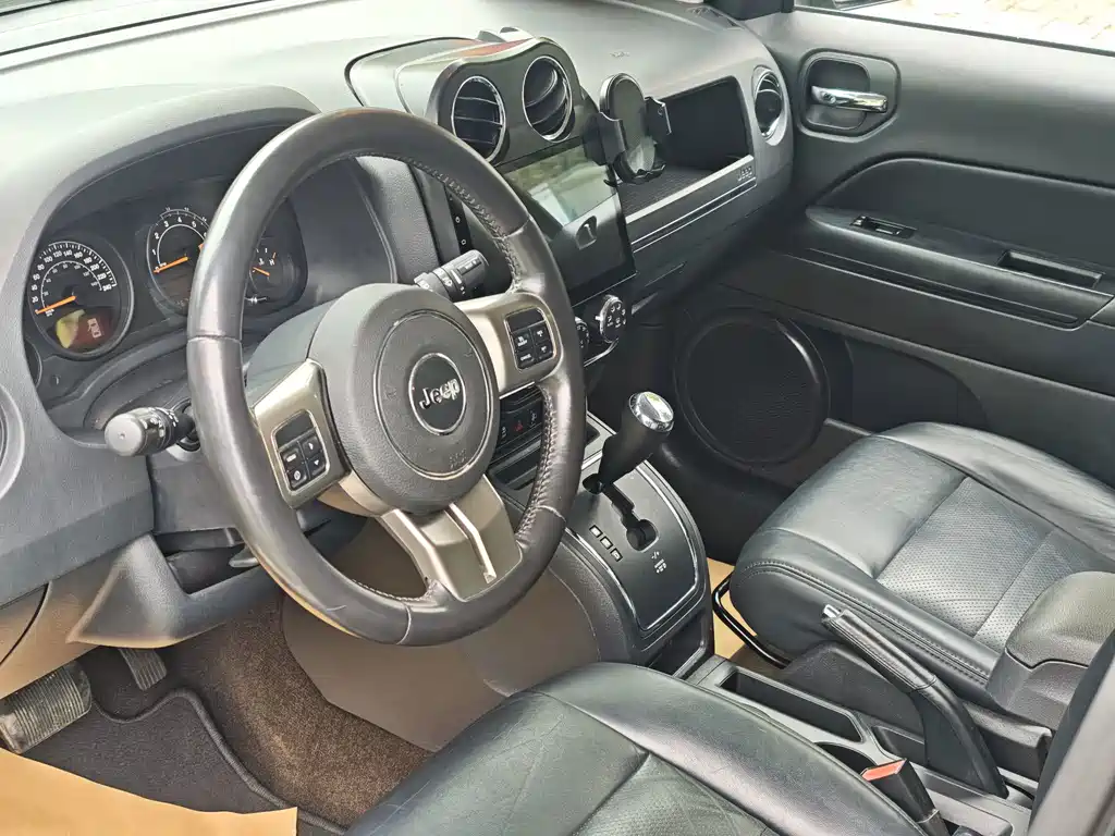 Jeep Patriot — миниатюра 8