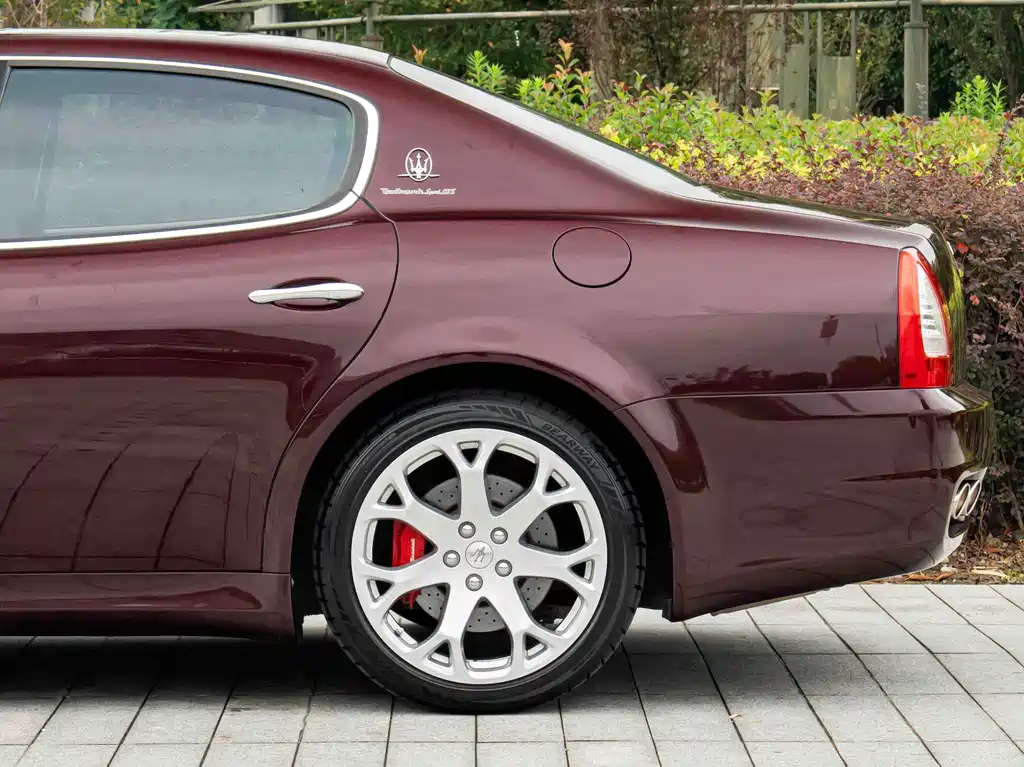 Maserati Quattroporte — миниатюра 6