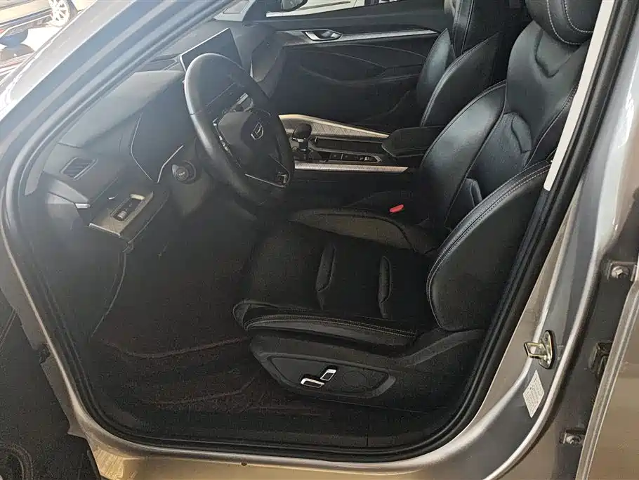 GEELY AUTOMOBILE XINGRUI