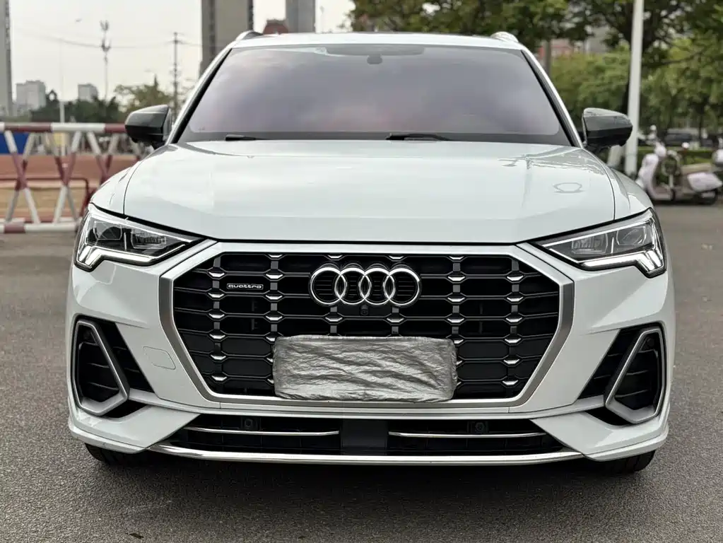 Audi Q3 - фото 3