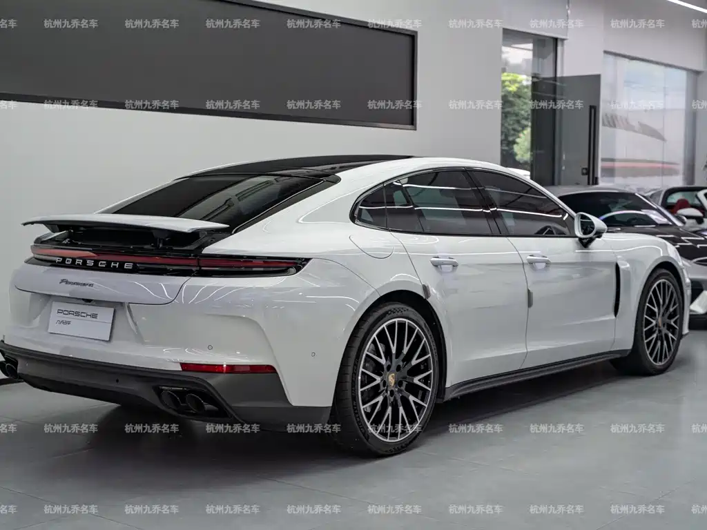 Porsche Panamera — миниатюра 7