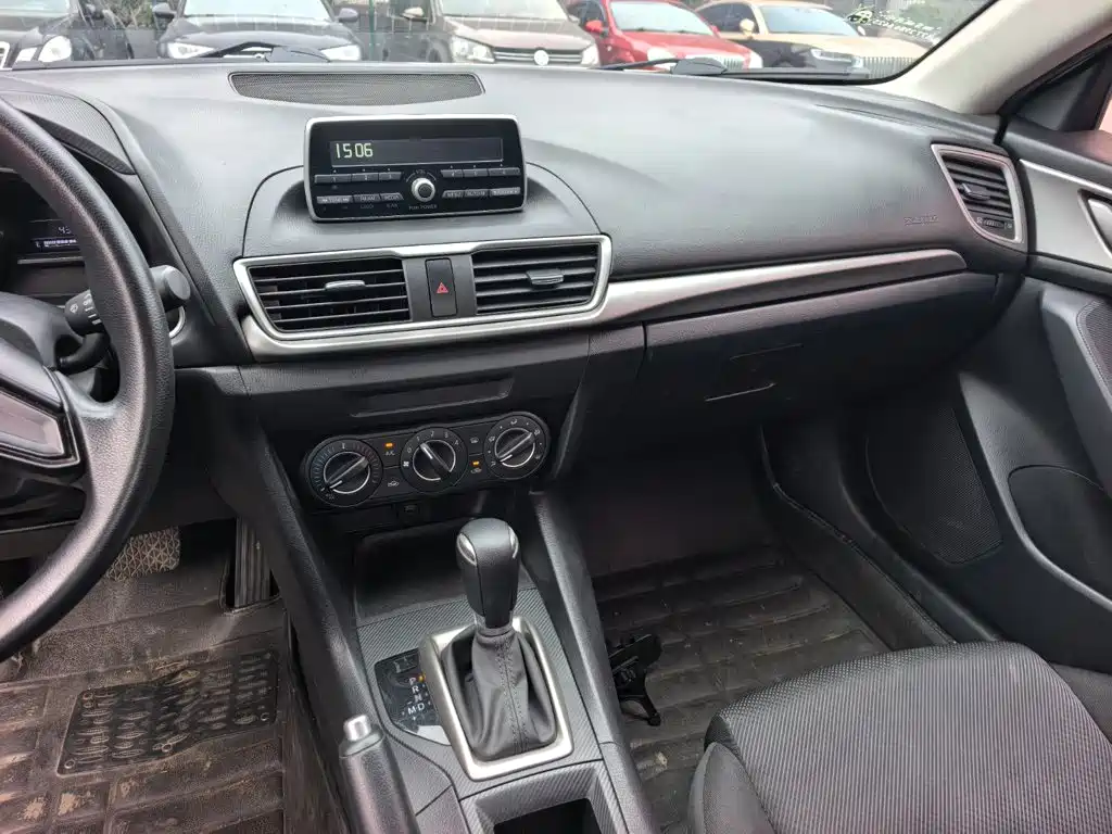 Mazda 3 Axela — миниатюра 13