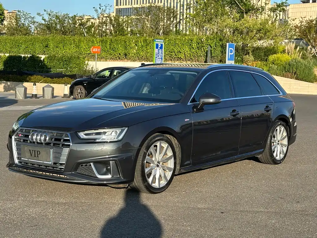 Audi A4 (Import)
