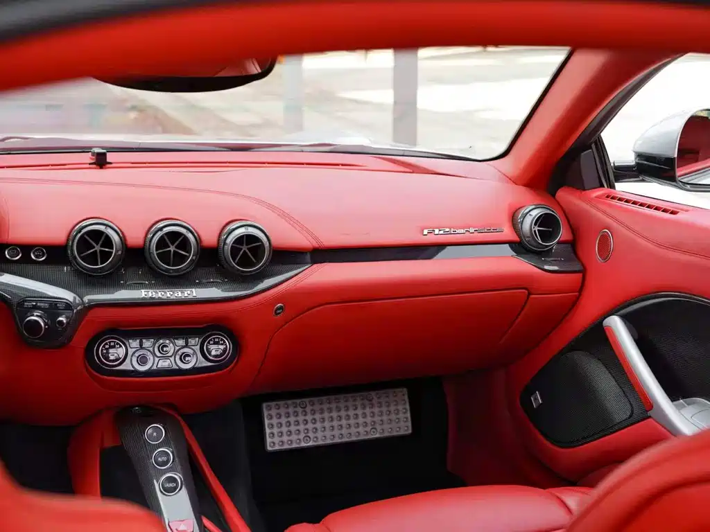 Ferrari F12berlinetta — миниатюра 27