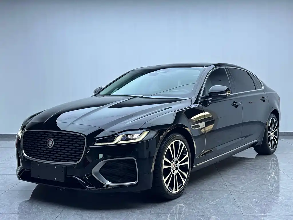 Jaguar XFL