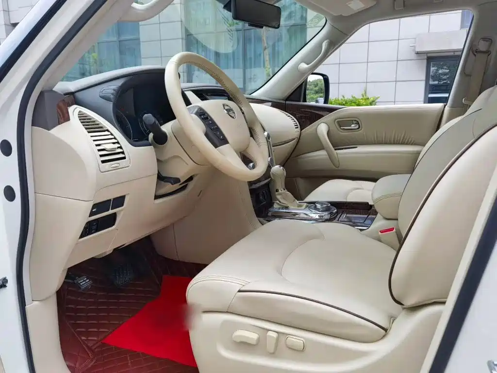 Nissan Patrol — миниатюра 18