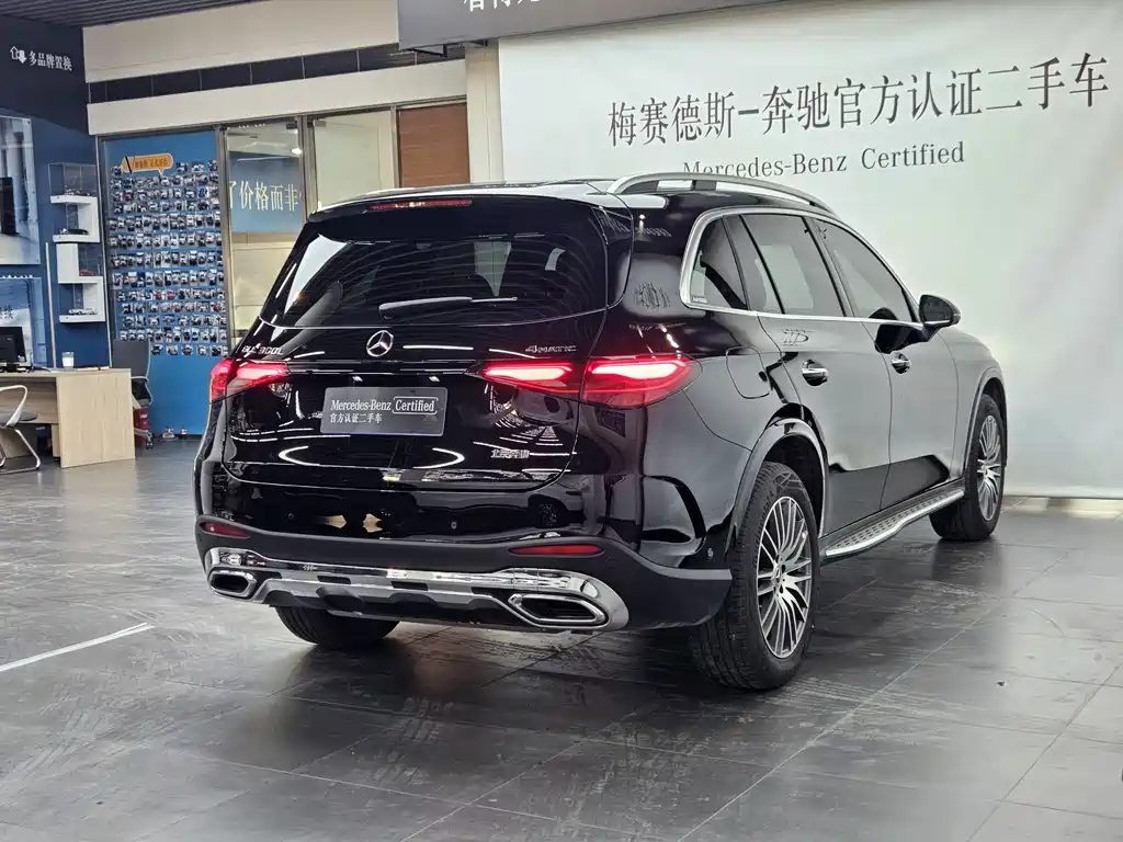 MERCEDES-BENZ GLC
