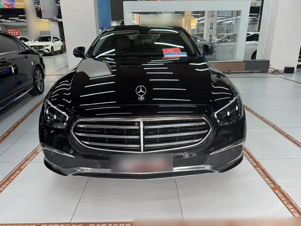 Mercedes-Benz E-Class — миниатюра 5