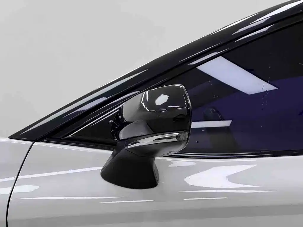 Toyota Camry — миниатюра 10