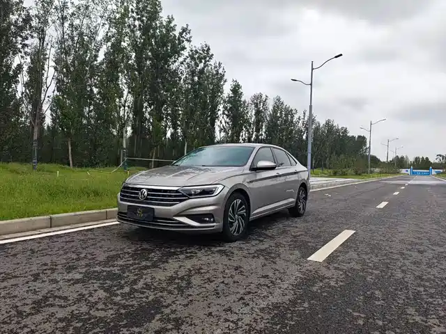 VOLKSWAGEN SAGITAR 2020