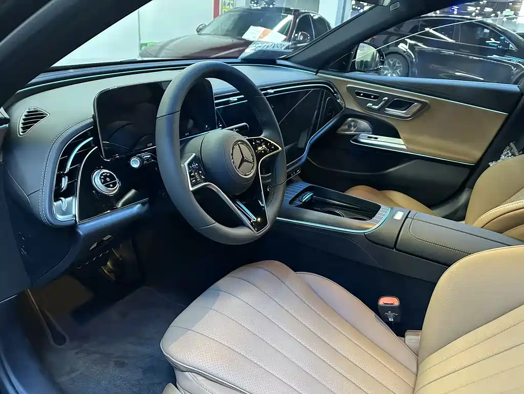 MERCEDES-BENZ E CLASS