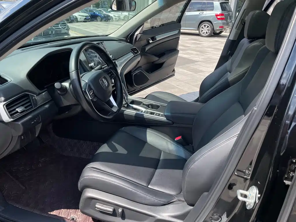 Honda Accord — миниатюра 12
