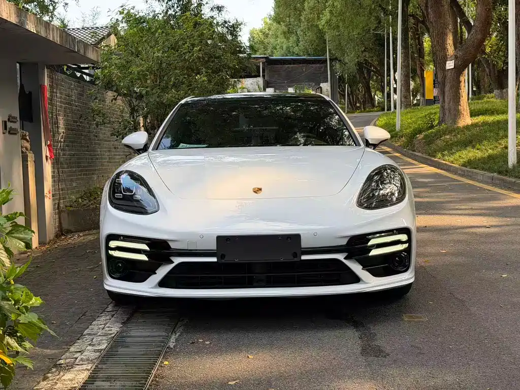 Porsche Panamera — миниатюра 3