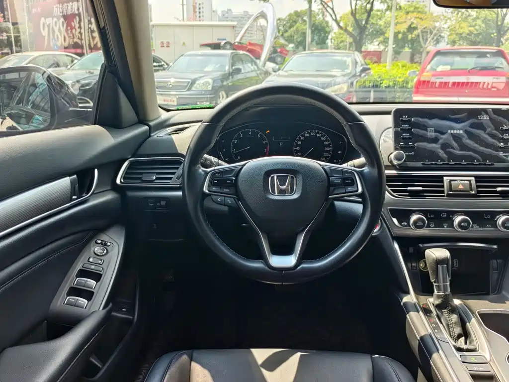 Honda Accord — миниатюра 19