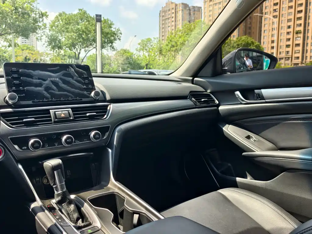 Honda Accord — миниатюра 22