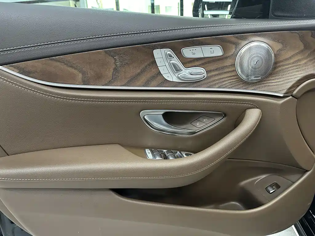 Mercedes-Benz E-Class E 2023 E 300 L Fashion
