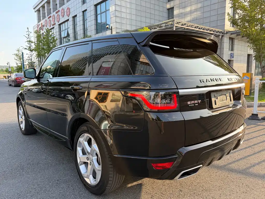 Land Rover Sport PHEV — миниатюра 16
