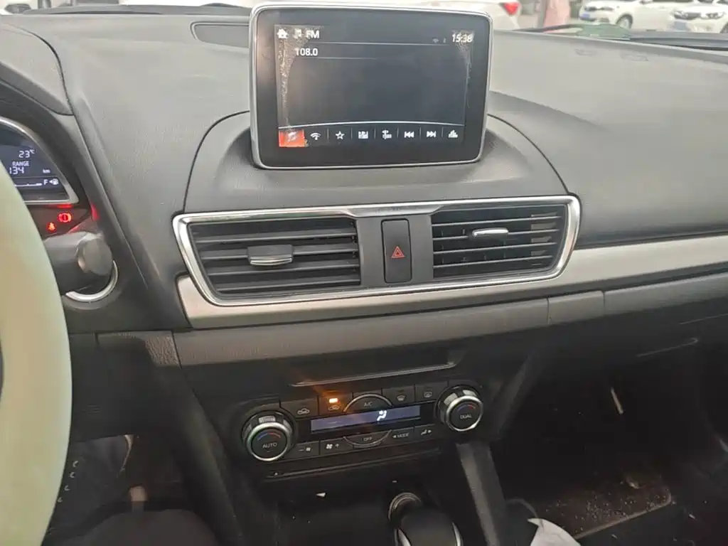 Mazda 3 Axela — миниатюра 13
