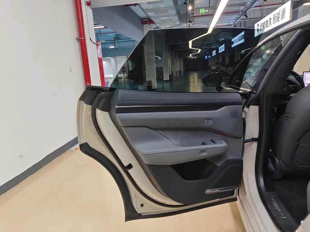 ZEEKR EXTREME KRYPTON 001