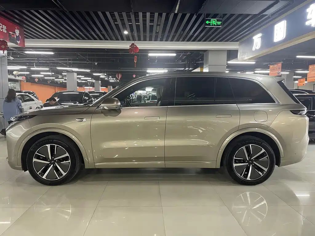 Li Auto IDEAL L8