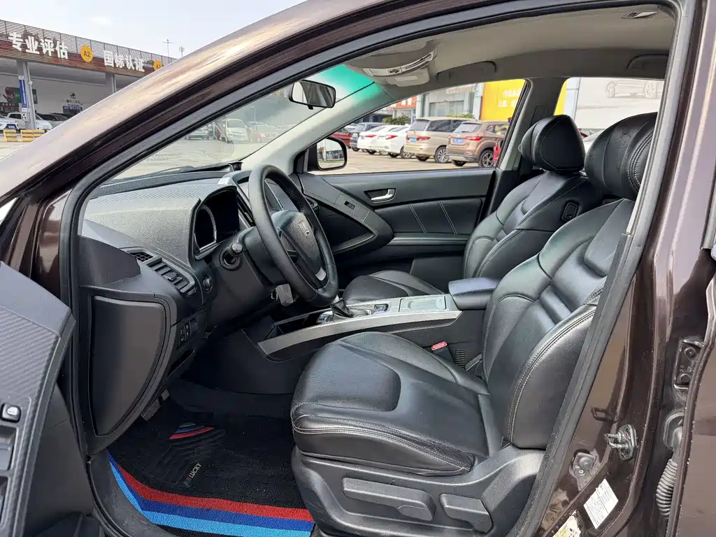 Luxgen U6 — миниатюра 4