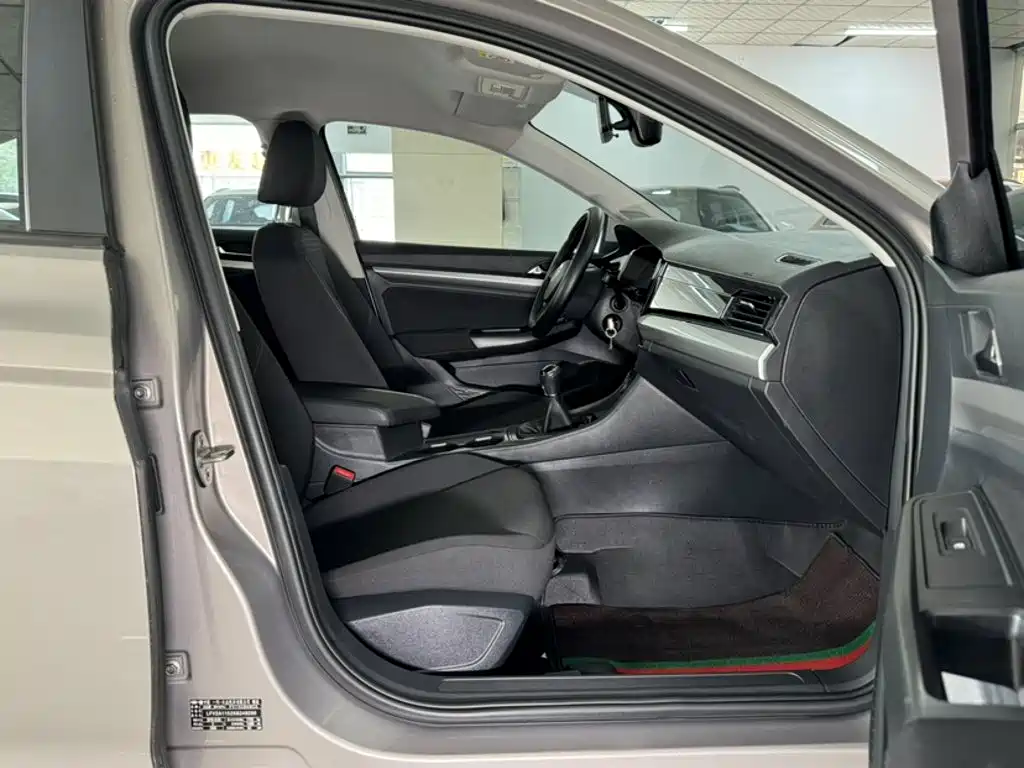 Volkswagen Bora — миниатюра 4