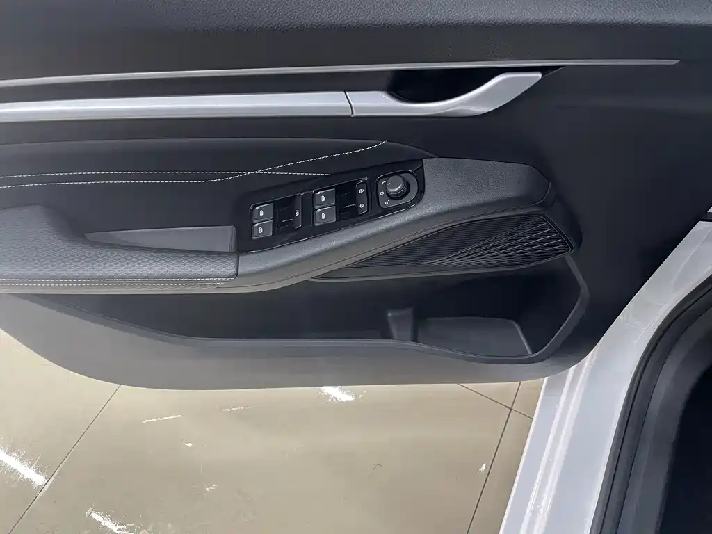 GEELY AUTOMOBILE EMGRAND