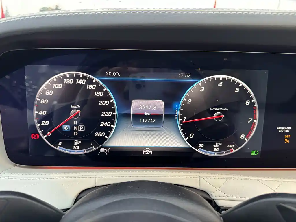 Mercedes-Benz S-Class — миниатюра 7