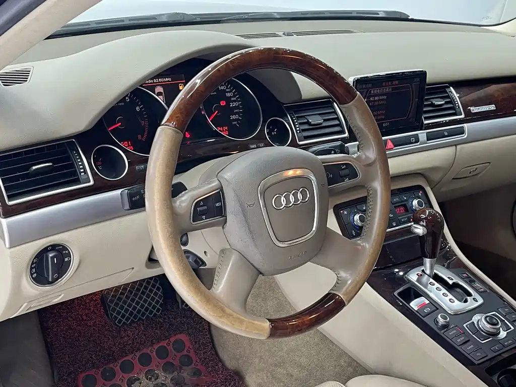 Audi A8 2009 A8L 4.2 FSI quattro Luxury